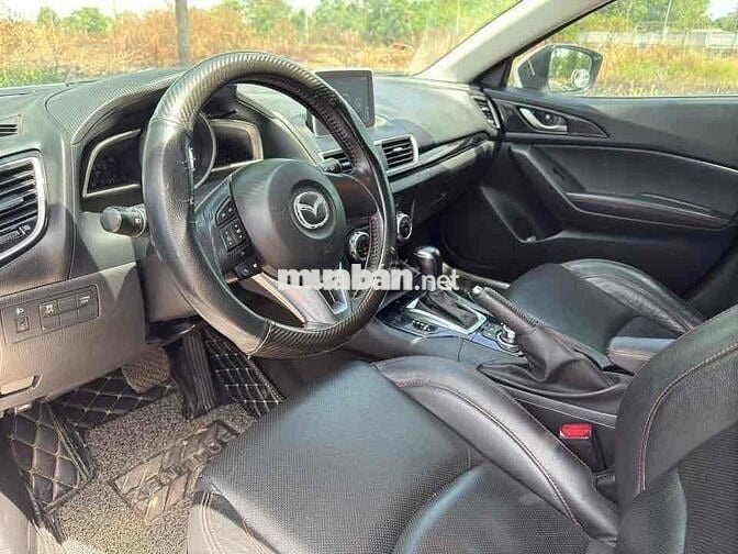 Mazda 3 2015 1.5 AT Hatchback - 80 km