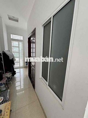 Bán nhà 4,5x18m đất 81m xd 2 Lầu