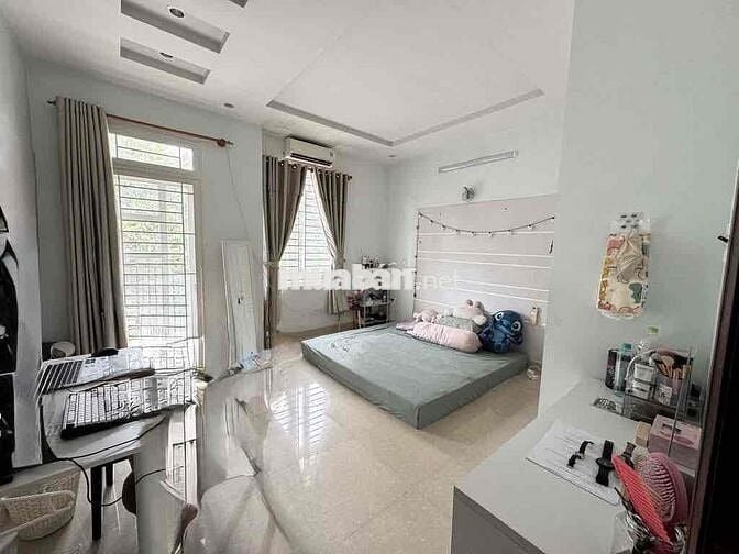 Bán nhà 4,5x18m đất 81m xd 2 Lầu