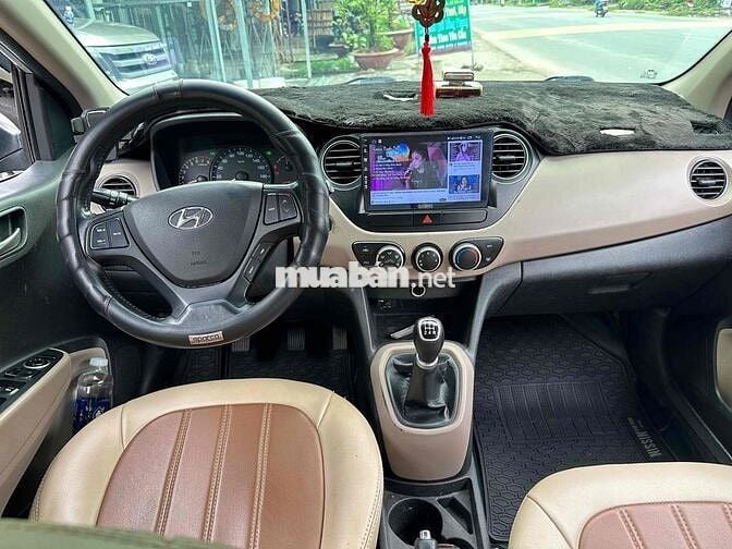 Hyundai Grand i10 2015 Sedan 1.2 MT - ko taxi