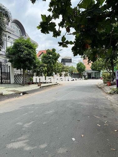 Bán nhà 4,5x18m đất 81m xd 2 Lầu