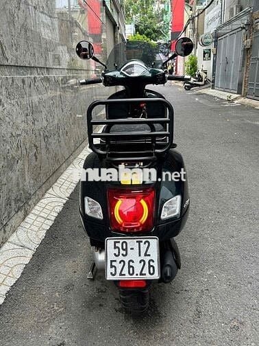 Vespa GTS 150 2022. biển  2626 mãi lộc