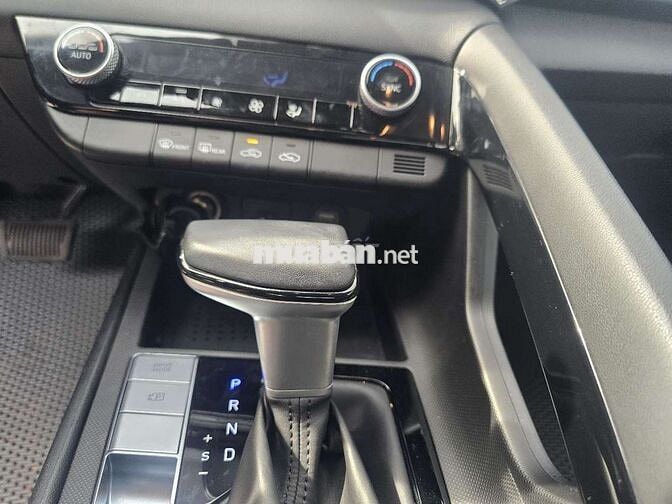 HYUNDAI ELANTRA 1.6 SX 2024 ĐẶC BIỆT LƯỚT 18000KM