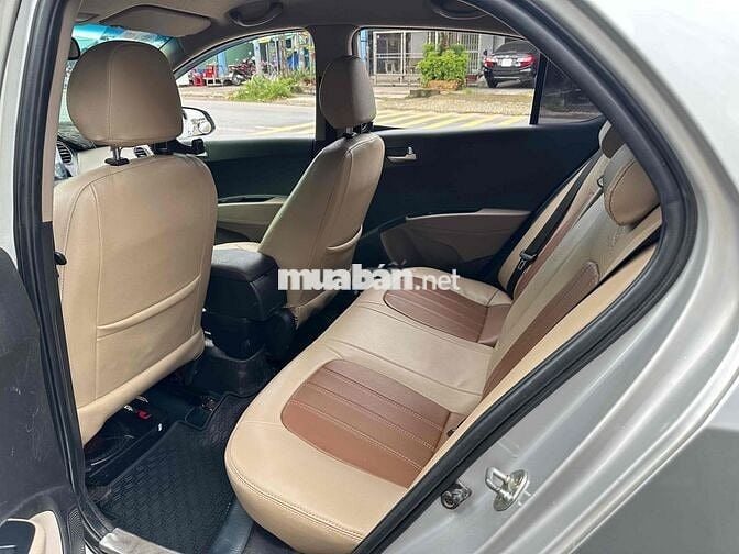 Hyundai Grand i10 2015 Sedan 1.2 MT - ko taxi