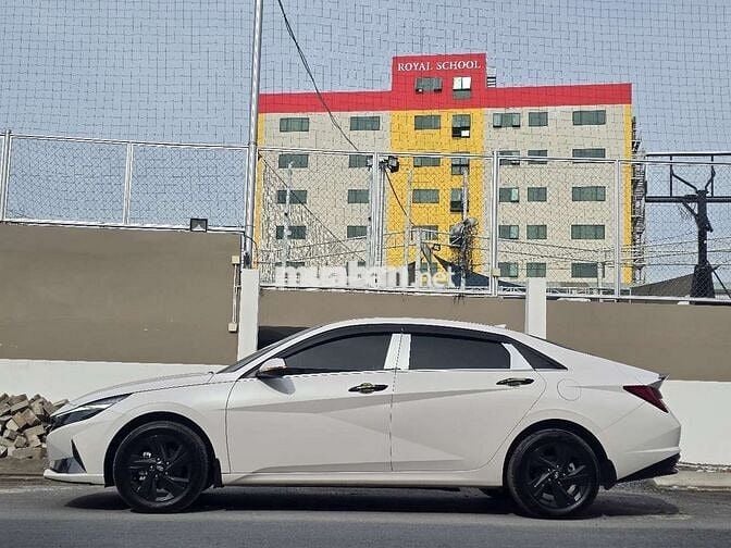 HYUNDAI ELANTRA 1.6 SX 2024 ĐẶC BIỆT LƯỚT 18000KM