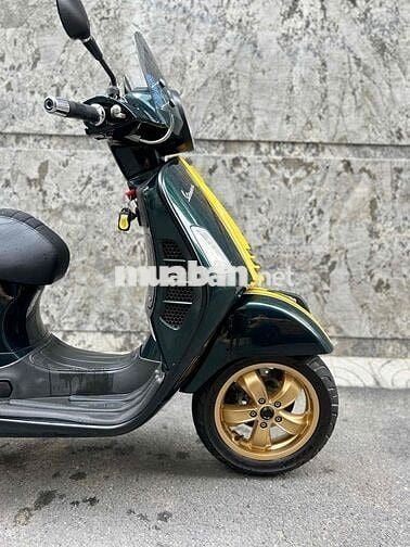 Vespa GTS 150 2022. biển  2626 mãi lộc