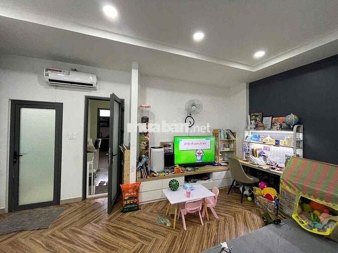 Nhà 1 trệt 2 lầu gần KDC D2D phường Thống Nhất cần bán