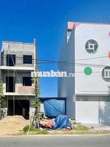 MT Cao Hồng Lãnh , sát trường học