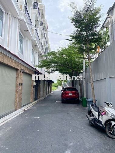 Chính chù bán gấp nhà phố ngay Cầu Đúc, QL13. DT 160m2 SHR, Hoàn Công