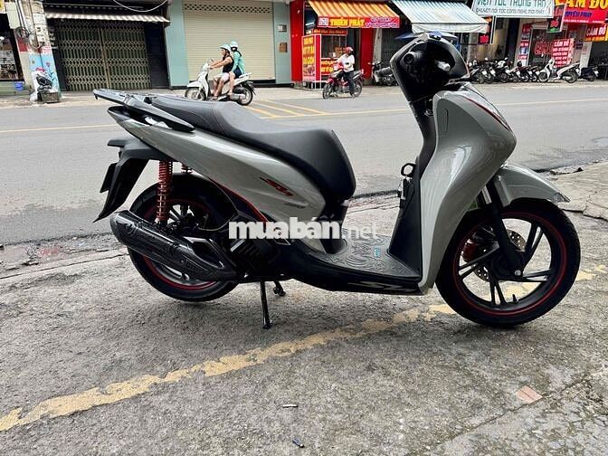 🔵🔵 SH 160ABS xám đen 2024 odo 2500km chính chủ
