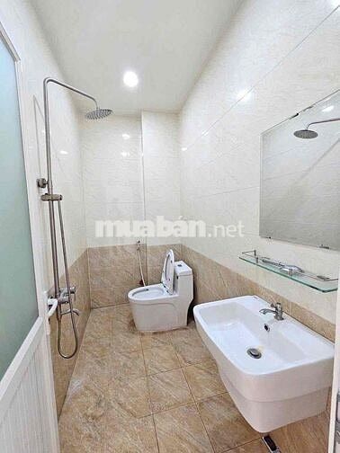 Ngay cổng chào kdc Phú Hồng Thịnh 8 kdbb cực tốt bán căn nhà phố đẹp