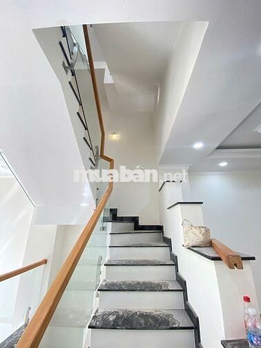 Chính chù bán gấp nhà phố ngay Cầu Đúc, QL13. DT 160m2 SHR, Hoàn Công