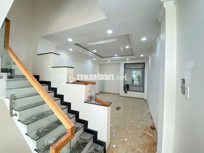 Chính chù bán gấp nhà phố ngay Cầu Đúc, QL13. DT 160m2 SHR, Hoàn Công