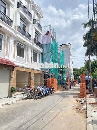 Chính chù bán gấp nhà phố ngay Cầu Đúc, QL13. DT 160m2 SHR, Hoàn Công