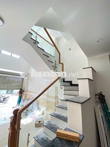 Chính chù bán gấp nhà phố ngay Cầu Đúc, QL13. DT 160m2 SHR, Hoàn Công