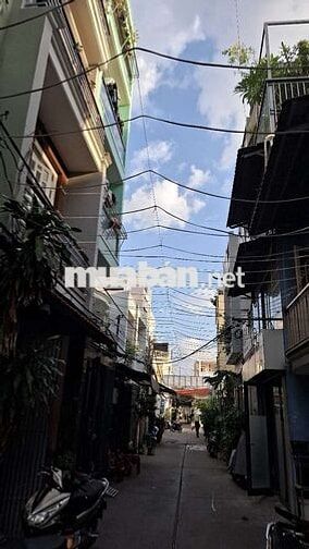Nha gan cho 4pn 3wc xe tai tan noi