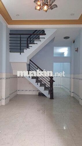 Nha gan cho 4pn 3wc xe tai tan noi