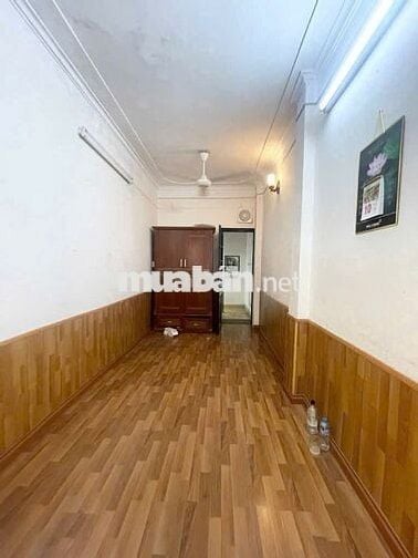 BĐS phố Tân Ấp 20m² – ô tô đỗ cửa – cực hiếm