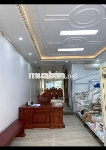 Tôi cần bán nhà mặt phố Quan Nhân 3 mặt thoáng , 5tầng thang máy.