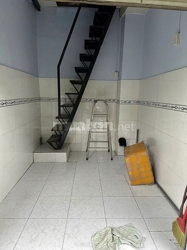 Cho thuê căn hộ Lầu 1 CC Trần Quốc Toản, P.V.T.Sáu, Q.3 giá 11tr