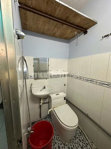 Cho thuê căn hộ Lầu 1 CC Trần Quốc Toản, P.V.T.Sáu, Q.3 giá 11tr