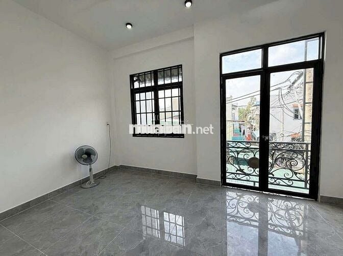 Hiếm nhà mới đẹp 2 tầng ngang 5m đối diện gigamall 4ty4 TL