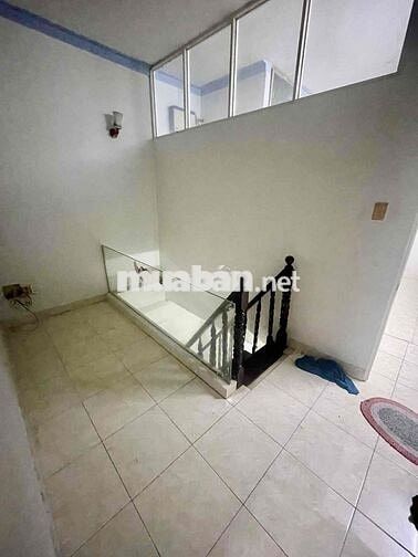 Nhà(4,5x12m) Kênh Tân Hoá 1Lầu 2PN 2VS hẻm xe hơi thông
