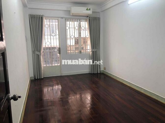 Nhà hẻm xe hơi DTSD 117m2, 4 phòng ngủ, Đường Nguyễn Cảnh Chân, Quận 1