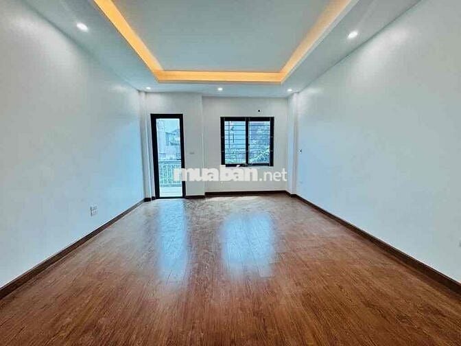 Bán nhà Thượng Cát, gần ô tô, 4 ngủ, mới tinh, 37m2x5T, 5.3 tỷ