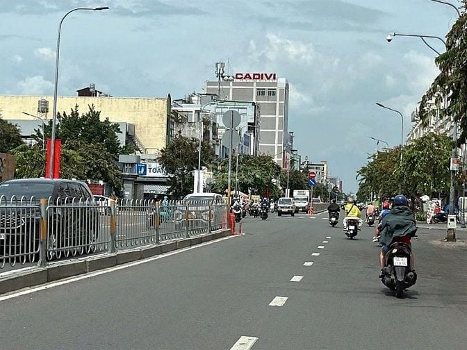 :Bán nhà mặt tiền Nguyễn Văn Lượng ngay Lotte 131m2 giá 25 tỷ.