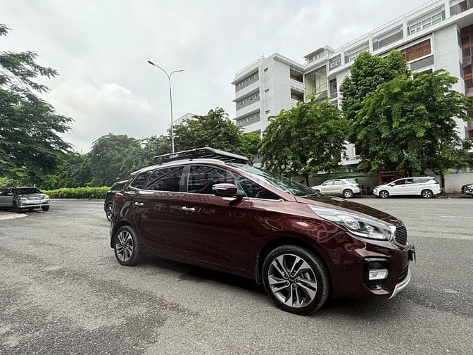 Cần Bán kia rondo 2.0 sản xuất 2019 , xe zin đẹp, nội thất da zin