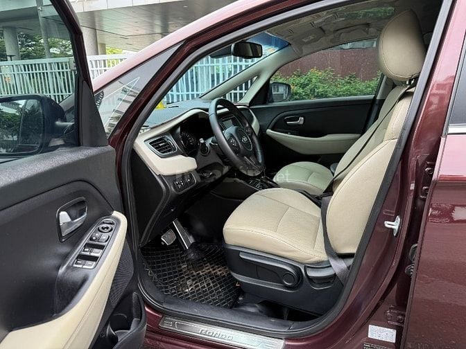 Cần Bán kia rondo 2.0 sản xuất 2019 , xe zin đẹp, nội thất da zin