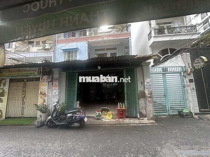 Nhà mặt tiền khu sầm uất quận Phú Nhuận có giá hợp lý