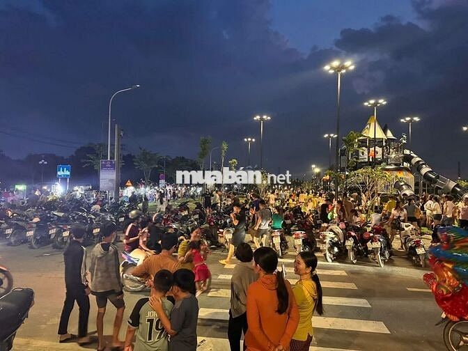 The 826EC: Đất nền sổ đỏ liền kề KCN Long Hậu, cảng Hiệp Phước