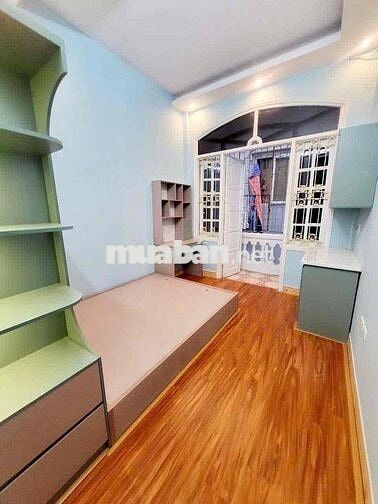 Khương Đình, 9 phòng KK, 70m ra phố, nhà đẹp, dòng tiền 40Tr. Chỉ 8tỷ