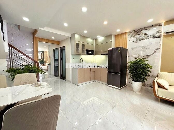 MT PHÚ NHUẬN -ÔTÔ NGỦ NHÀ- 2 TẦNG, 36M2, FULL NỘI THẤT- CHỈ 6 TỶ NHỈNH