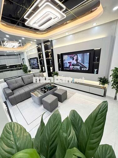 Khâm thiên - Đống Đa. 31m 5 tầng nhà đẹp ở ngay.
