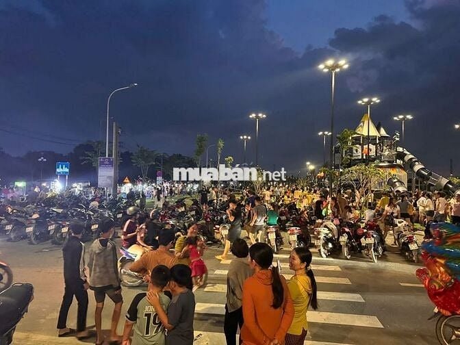 The 826EC: Đất nền sổ đỏ liền kề KCN Long Hậu, cảng Hiệp Phước