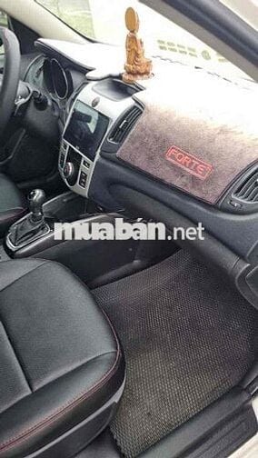 Kia Forte 2013 - 123456 km