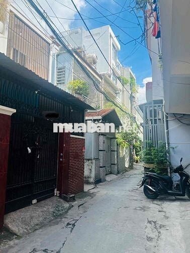 Cần bán căn 2 MT nở hâu Đặng Văn Ngữ, sát Nguyễn Văn Trỗi Q. Phú Nhuận