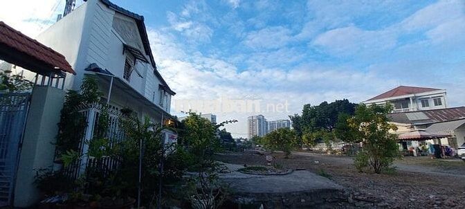 CHO THUÊ NHÀ 1T1L HẺM XE HƠI CẠNH ĐẠI HỌC QUỐC GIA HCM