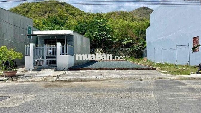 Bán Đất Mặt Tiền Triệu Quang Phục Hướng Nam Sạch Đẹp