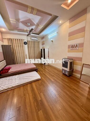 QUẬN 8! BÁN GẤP CHỈ 5.2TỶ Ở PHẠM THẾ HIỂN_ HẺM XE HƠI, FULL NỘI THẤT