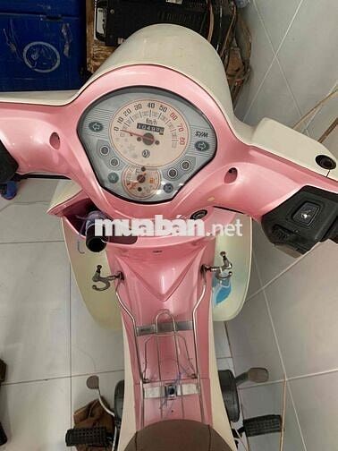 bà chị cần tiền ra đi e xe này ,