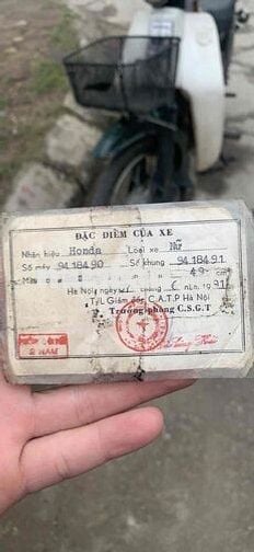 Nhà chật bán cho bác nào chơi xe hoặc đi công trìn