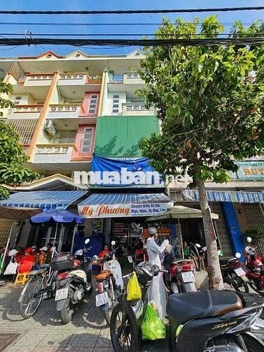 Nhà mặt tiền Tạ quang bửu 3 lầu sân thượng