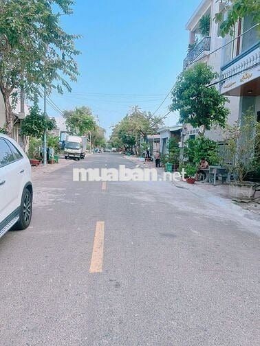 Bán nhà cấp 4 Lưu Hữu Phước,Bà Rịa, DT: 95m2 - Giá bán: 3 tỷ 300 triệu