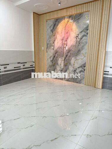 Nhà chợ Cầu Q12. Đúc 1 lầu, 2PN2WC Phòng thờ, sân riêng. Chính chủ