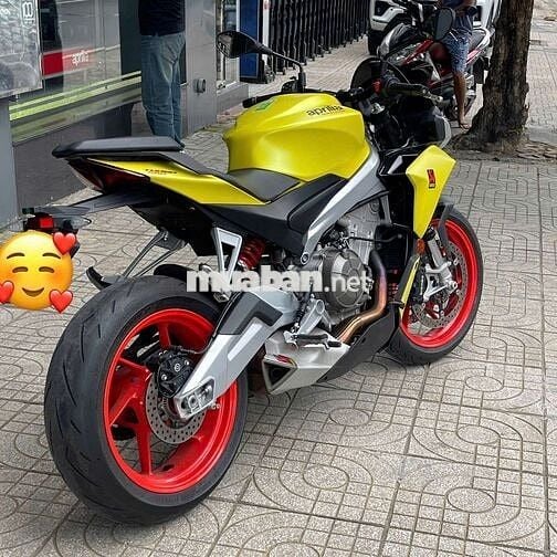 Aprilia Tuono 660 - 5200km - Xe cực mới!