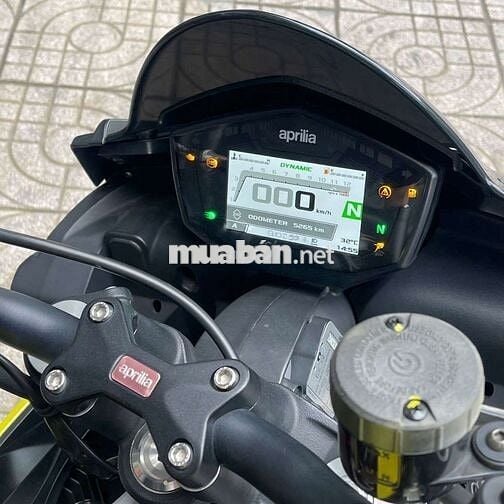 Aprilia Tuono 660 - 5200km - Xe cực mới!
